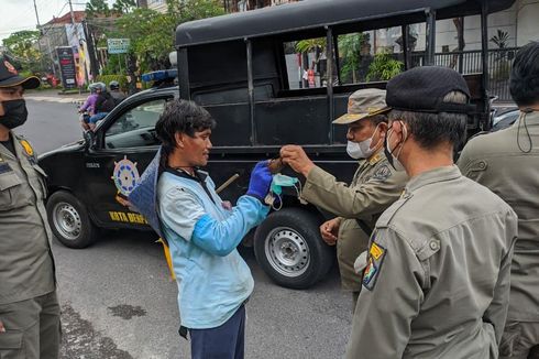 Pakai Masker Batok Kelapa, Budiasa, Juru Parkir di Denpasar Kena Sanksi Satpol PP