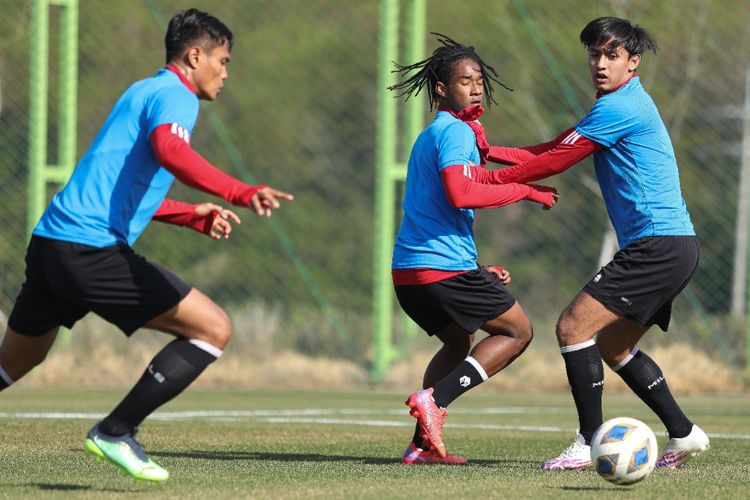 Timnas U23 Indonesia menjalani pemusatan latihan di Korea Selatan sebelum berkompetisi di SEA Games 2021 Vietnam pada Mei mendatang.