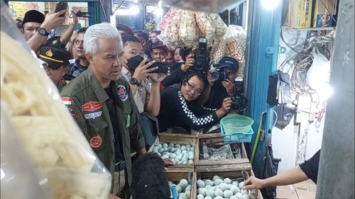 Temui Harga Bahan Pokok Masih Tinggi di Palembang, Ganjar: Segera Lakukan Stabilisasi
