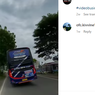 Viral Video Bus Goyang Manuver, Aksi Berbahaya Berisiko Kecelakaan