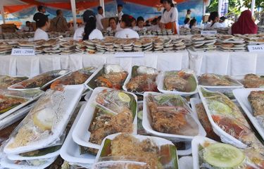 11.000 Sajian Bandeng Presto di Surabaya Memecahkan Rekor Muri