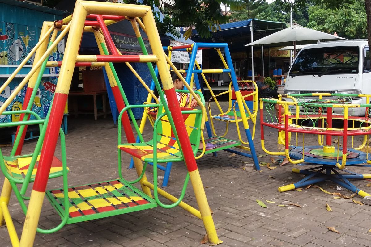 Playground di Batavia Kuliner Pulogebang