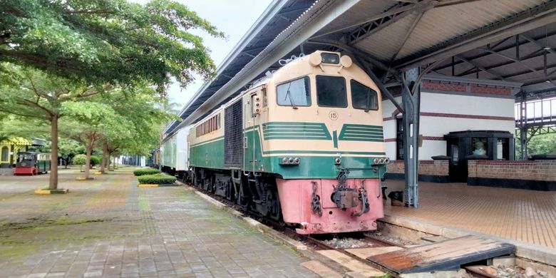 Kereta lokomotif yang masih bisa ditumpangi di Museum Kereta Api Ambarawa atau Museum KA Ambarawa, Kabupaten Semarang, Jawa Tengah.
