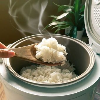 Ilustrasi rice cooker, Ilustrasi memasak nasi menggunakan rice cooker. 