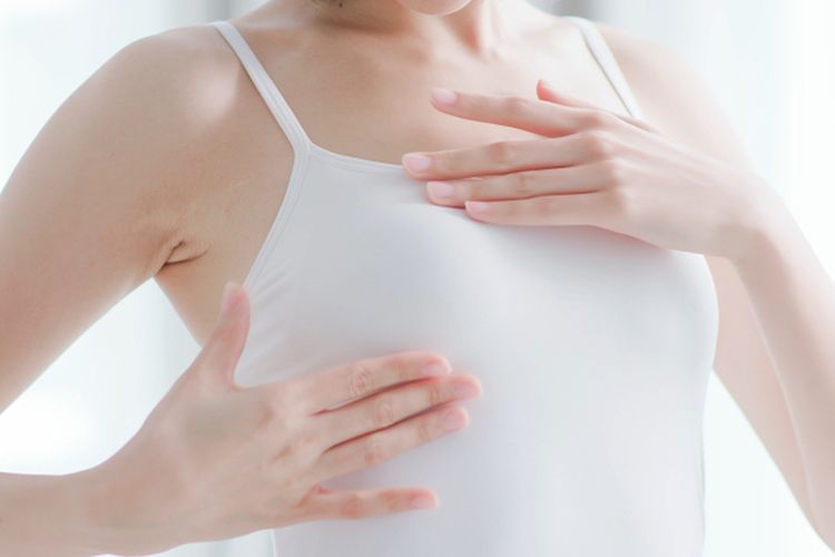 Ada ciri-ciri payudara sehat, seperti tidak mengeluarkan cairan darah dan ketiak tidak bengkak. 