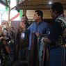 Saat Erick Thohir Borong Tenun dan Camilan di Pameran UMKM KTT ASEAN Labuan Bajo...