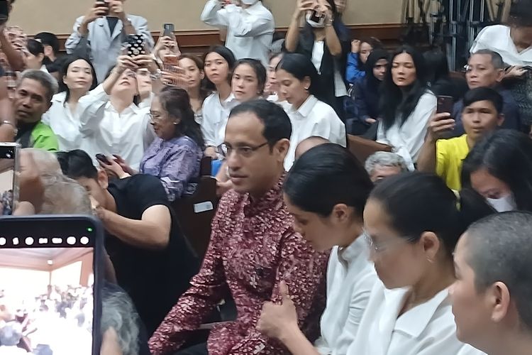 Nadiem Makarim Siap Hadapi Tuntutan Kasus Chromebook meski Akan Dioperasi