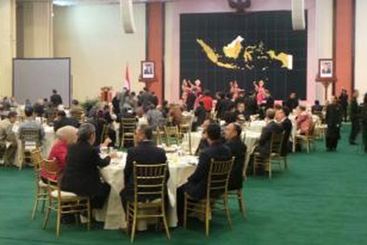 Suasana Gala Dinner pimpinan DPR dengan duta besar negara sahabat di Kompleks Gedung Parlemen, Jakarta, Senin (13/10/2014). 