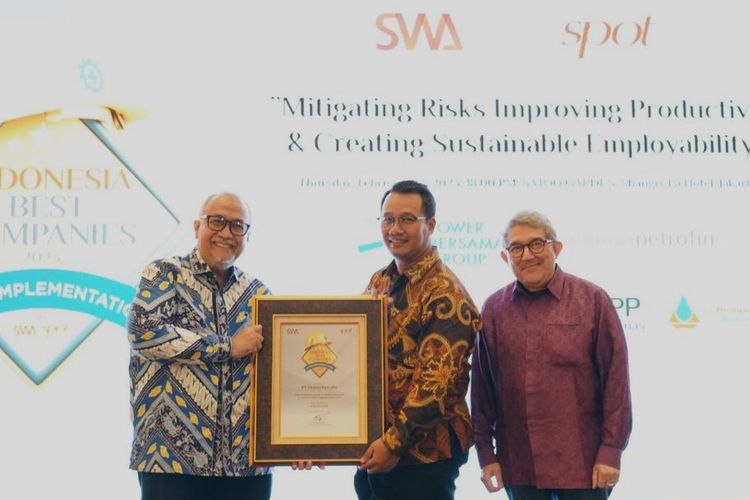 Anak usaha Elnusa Tbk (ELSA) Elnusa Petrofin (EPN) berhasil meraih penghargaan Indonesia Best Companies in Health, Safety, Security, and Environmental (HSE) Implementation 2023 dari SWA Media di Jakarta, Kamis (16/2/2023).