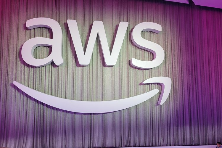 Logo Amazon Web Service (AWS).