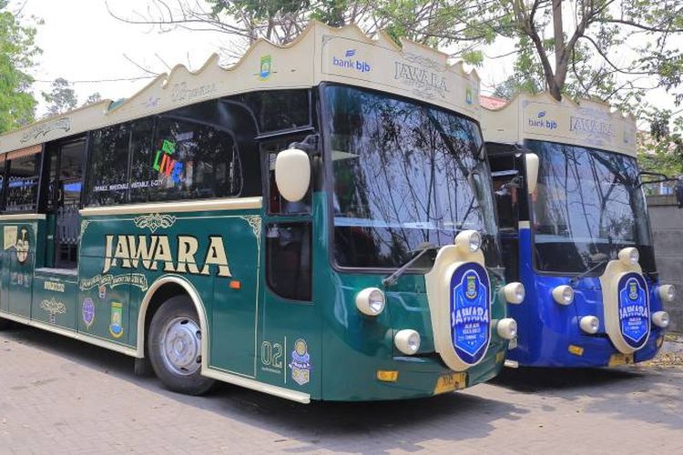 Bus Jawara yang melayani kota Tangerang