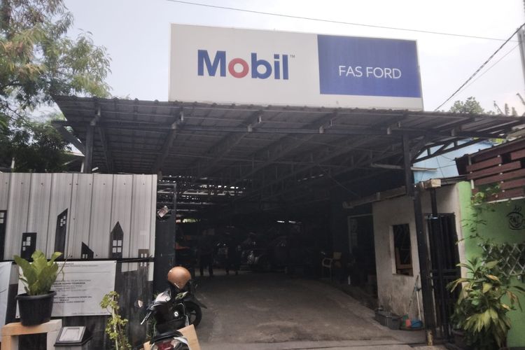 Bengkel spesialis Ford Auto Solution (FAS) di Cirendeu, Tangerang Selatan, 