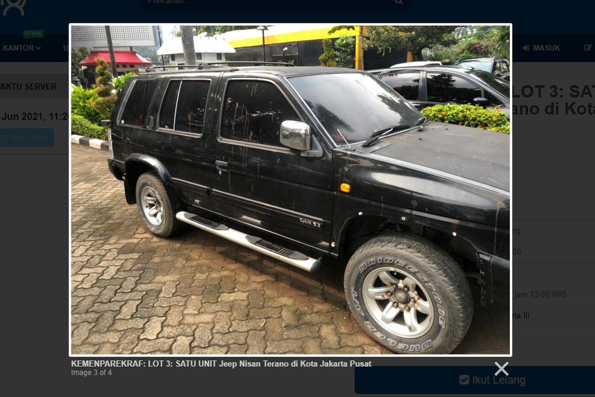 Tangkapan layar salah satu unit Nissan Terrano eks kementerian yang dilelang pemerintah