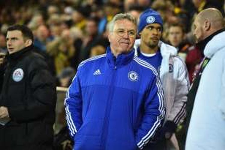 Manajer Chelsea, Guus Hiddink.