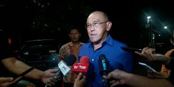 Ketua Umum Partai Golkar versi munas Bali Aburizal Bakrie