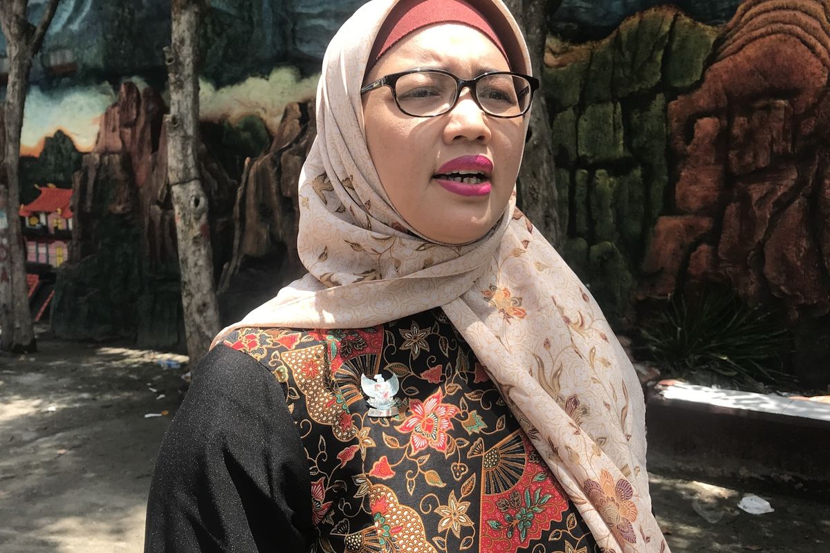 Komisioner Komisi Perlindungan Anak Indonesia (KPAI) Retno Listyarti mengunjungi SMP Maha Prajna, Cilincing, Jakarta Utara, Rabu (27/3/2019). 