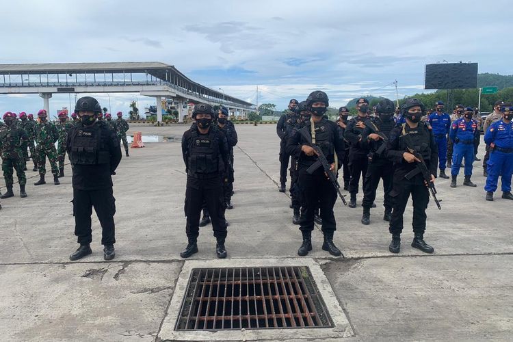 Enam pleton dikerahkan untuk mengamankan libur panjang Nataru. (FOTO: Dok. Polda Lampung)