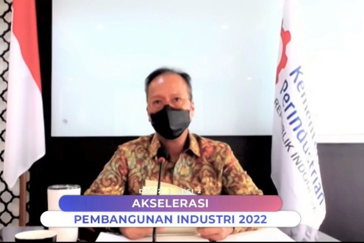 Menteri Perindustrian Agus Gumiwang Kartasasmita pada acara Economic Outlook 2022 dengan tema “Mendorong Hilirisasi dan Industri Berorientasi Ekspor, Selasa (23/11/2021).