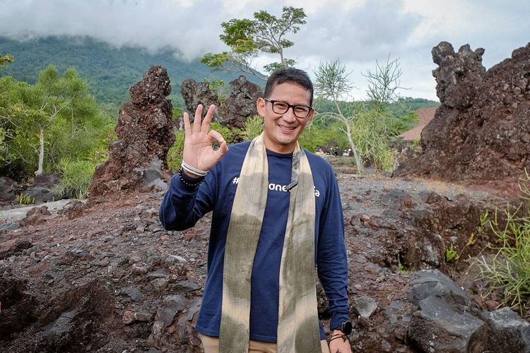 Menparekraf Sandiaga Uno di Geowisata Batu Angus Ternate