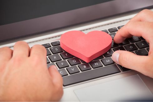 Cari Pasangan di Aplikasi Kencan Online? Perhatikan 6 Tips Ini