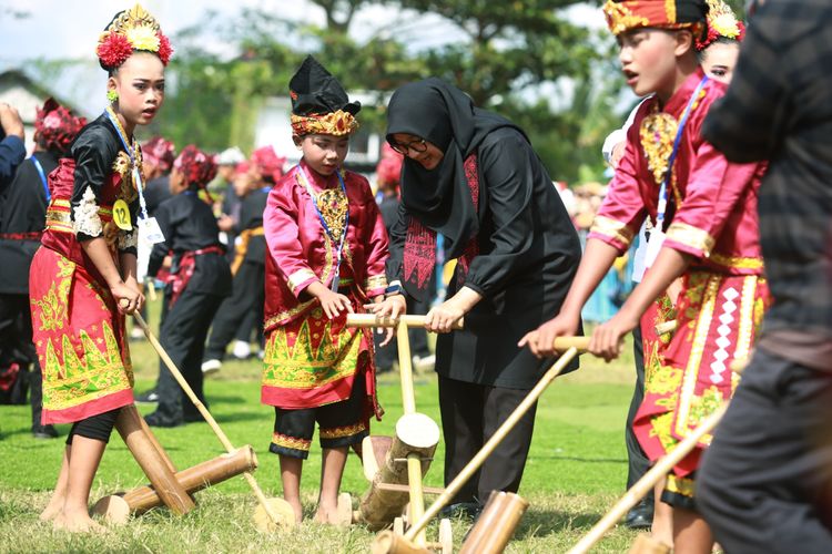 Festival Memengan Tradisional di Lapangan Lugjak, Rogojampi, Sabtu (27/7/2024).