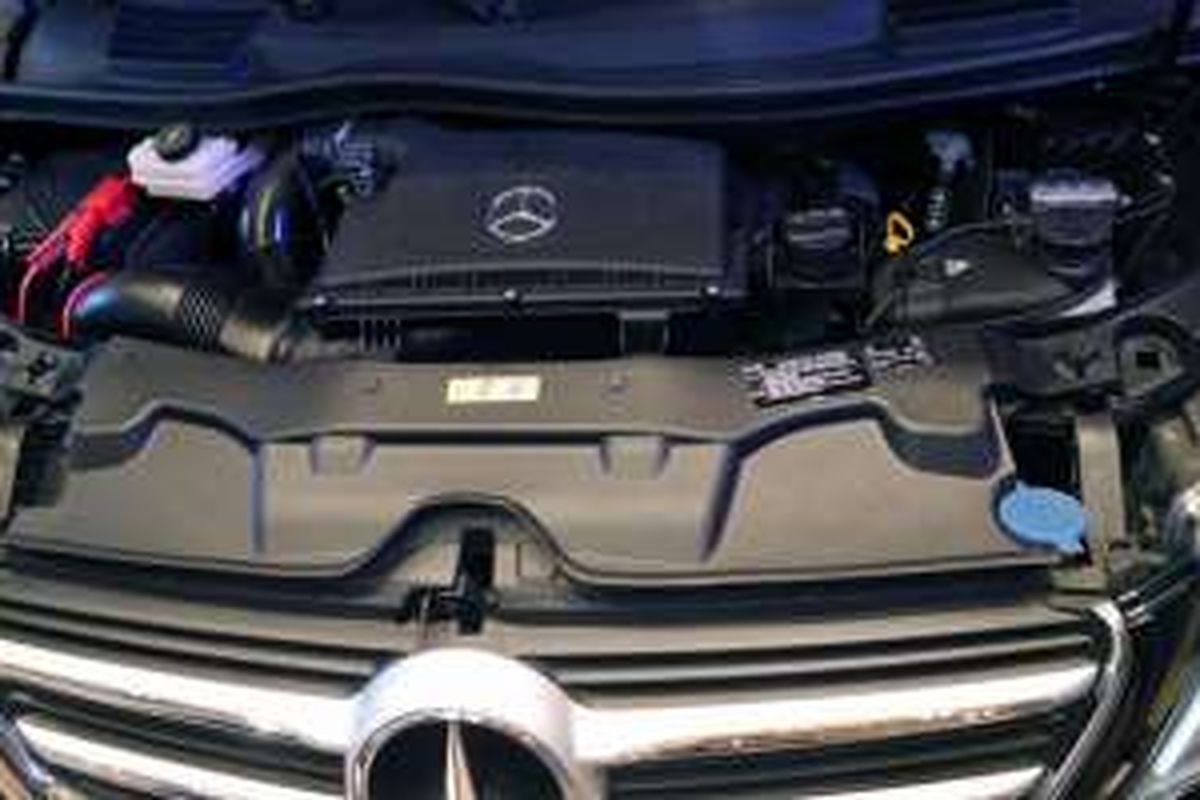 Mesin diesel 4-silinder turbo diesel 2.143cc yang diusung New V-Class memiliki standar Euro IV dan menurut Mercedes-Benz (MB) Indonesia bahan bakar yang bisa digunakan hanya Pertamina Dex. 