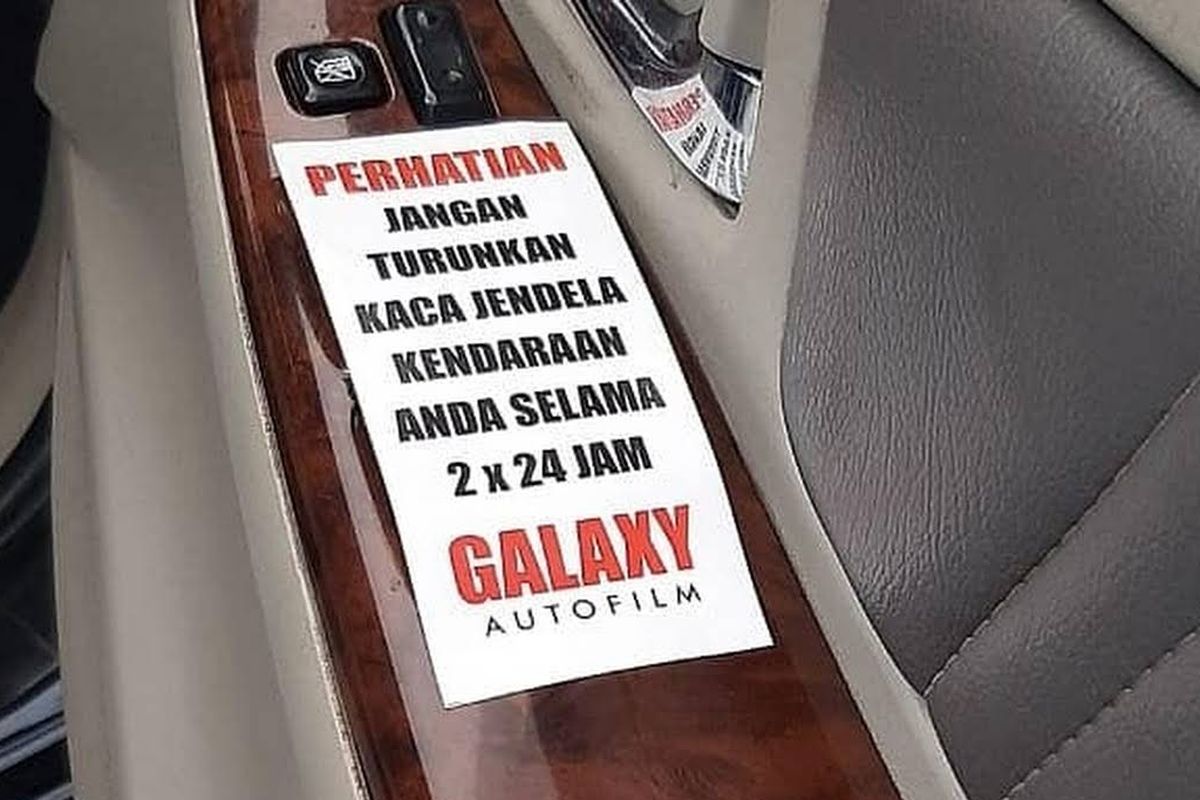 stiker jangan turunkan jendela