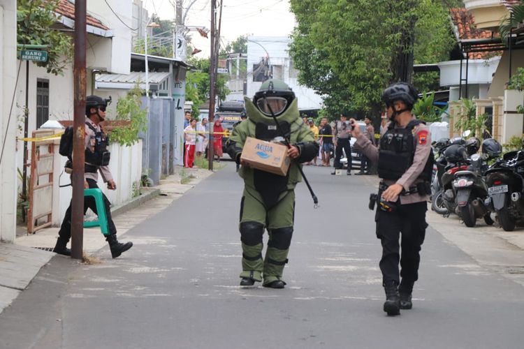 Polisi Ungkap Sosok Pengirim Paket Misterius ke Rumah Pendeta di Kudus, Ternyata Anak Sekolah