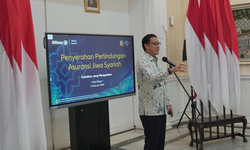 Allianz Syariah Bagikan Asuransi Gratis kepada 1.005 Pekerja DLH Bogor