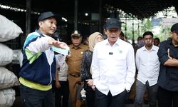 Menteri LHK Tinjau Langsung Pemulihan Material di Fasilitas Waste4Change