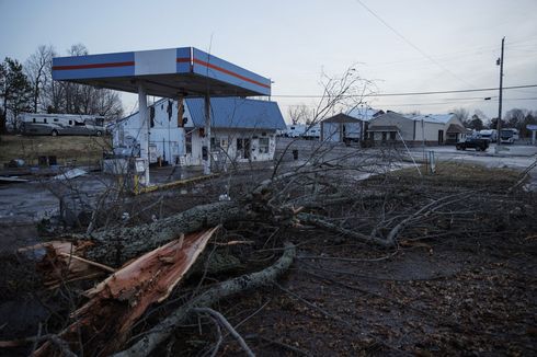 Tornado Terparah Terjang Kentucky AS, 50 Orang Tewas