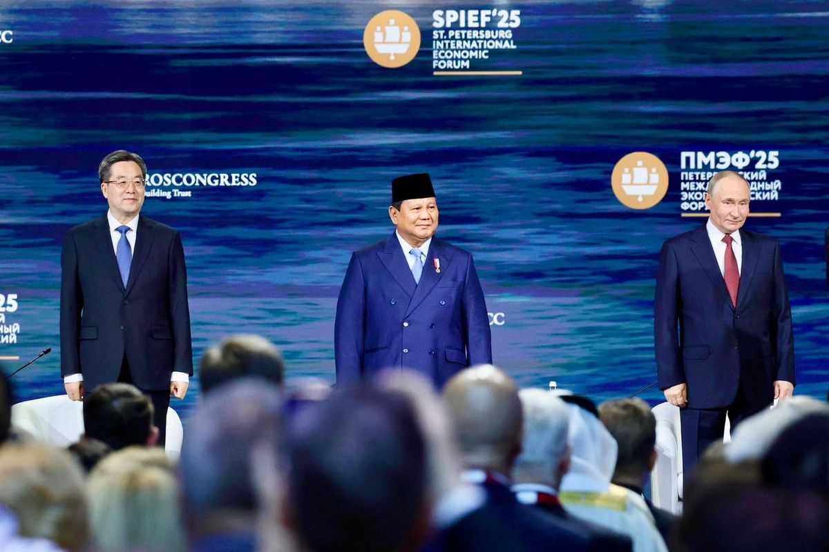 Prabowo Tolak Kapitalisme dan Sosialisme, Pilih Jalan Tengah