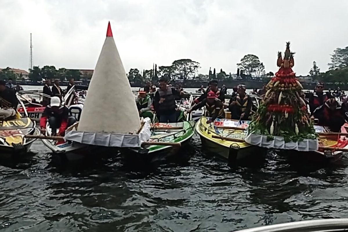 Tradisi Labuhan Sarangan Jadi Warisan Budaya Tak Benda, Bupati Magetan:  Pedagang Jangan Getok Harga