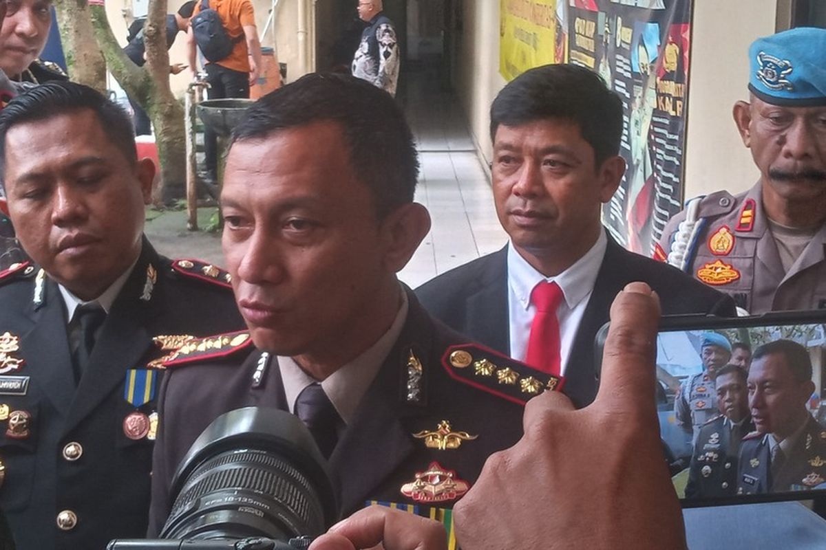 Kapolrestabes Bandung Kombes budi sartono usai merayakan HUT Bhayangkara ke -79 bersama 99 tahanan di Polrestabes Bandung.