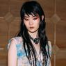 Para Model Bergaya Punk di Fashion Show Chanel 