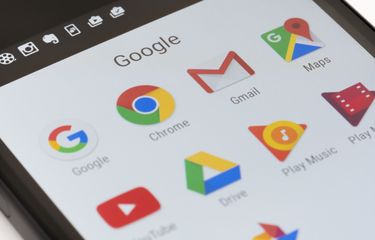 Aplikasi-aplikasi Google, termasuk Chrome, Gmail, Maps, Drive, dan YouTube.