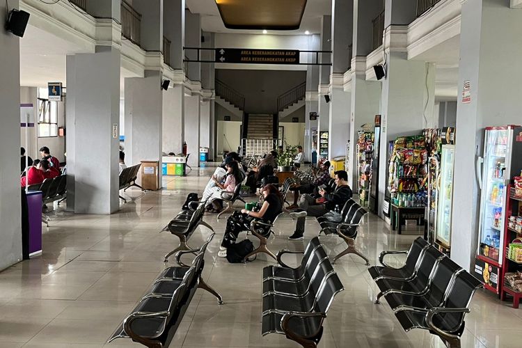 Pasca Lebaran, 1.814 Orang Baru Berangkat Mudik dari Terminal Jatijajar Depok