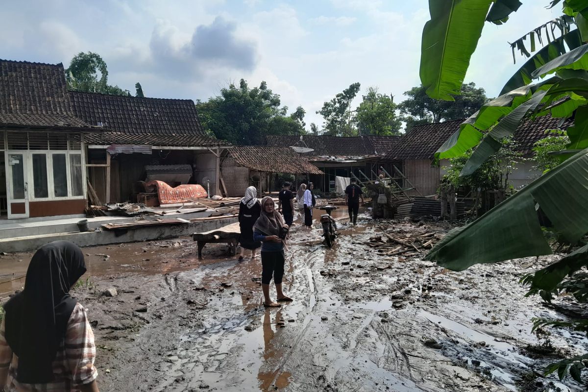 Foto: Banjir di Kecamatan Mlandingan, Kabupaten Situbondo, Provinsi Jawa Timur.