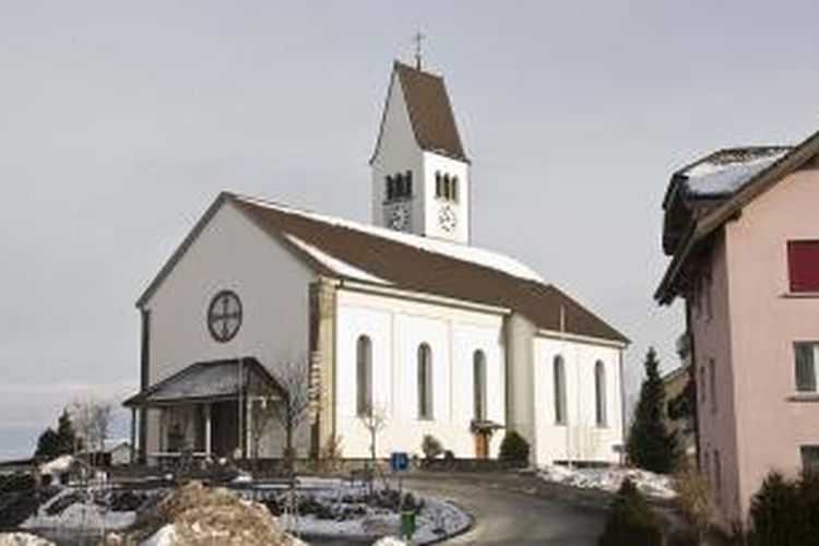 Gereja Romerswil, Swiss