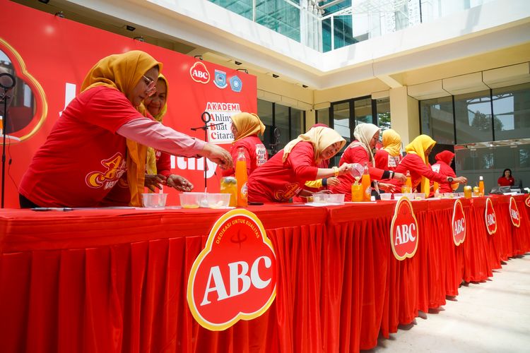 The mothers who attended the launch of the ABC Affiliates Program at the South Tangerang Mayor's Office, South Tangerang, Banten, on Tuesday (11/2/2025).