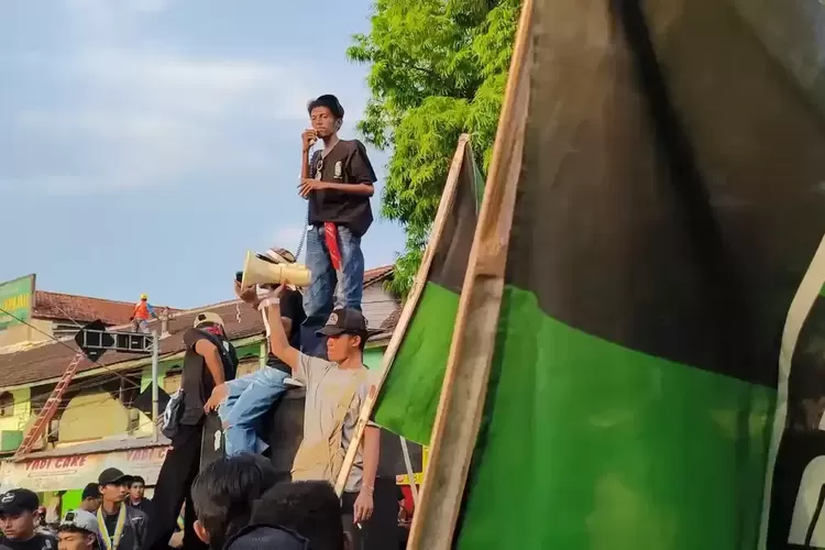 Demo di DPRD Kota Mojokerto, Mahasiswa Soroti Nasib Guru Honorer dan Ketimpangan Program MBG