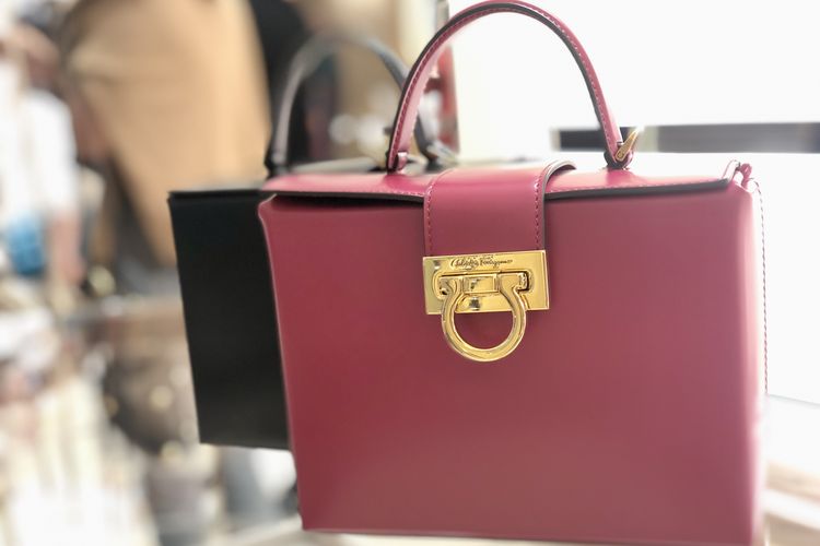 Salvatore discount ferragamo tas