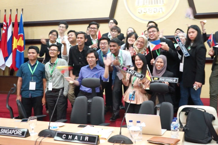 29 anak muda dari 8 negara ASEAN berkumpul di Sekretariat ASEAN (27-29/11/2018), Jakarta untuk berpartisipasi dalam program teranyar ASEAN Foundation yakni ASEAN Foundation Model ASEAN Meeting Training of Trainers (AFMAM TOT).