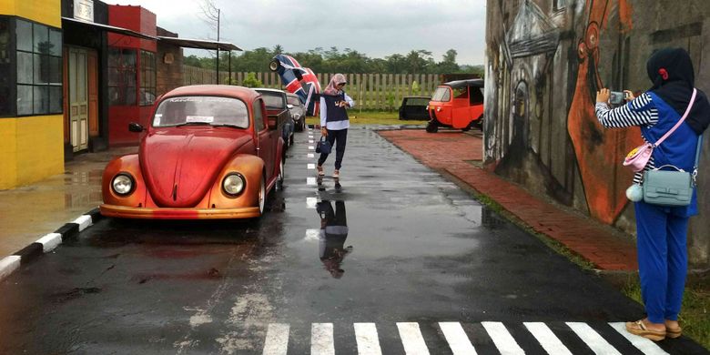 Junkyard Auto Park di Desa Wanurejo, Kecamatan Borobudur, Kabupaten Magelang, Sabtu (7/4/2018).