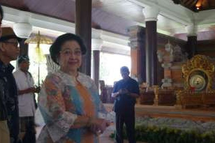 Ketua Umum Yayasan Kebun Raya Indonesia (YKRI) Megawati Soekarnoputri di Istana Kepresidenan Tampaksiring, Gianyar, Bali, Minggu (7/8/2016).