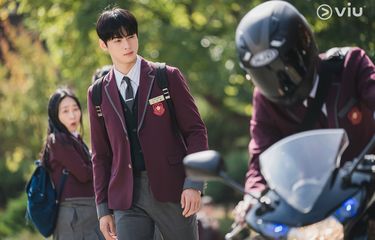 Selain Soo-ho, Seo-jun ternyata menyimpan ketertarikannya pada  Ju-kyung. Kedua pria ini lantas saling bersaing untuk menaklukkan hati Ju-Kyung.