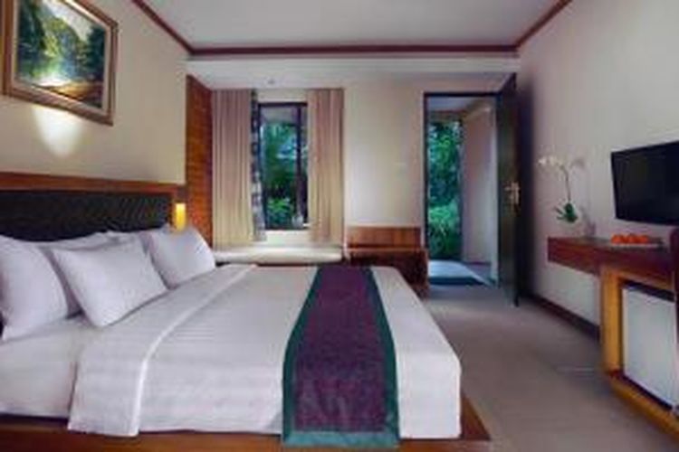 Salah satu kamar di Aston Club, Aston Sunset Beach Resort di Trawangan, Lombok Utara, Nusa Tenggara Barat.