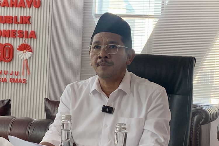 Direktur Jenderal Bimbingan Masyarakat Islam Kemenag, Abu Rokhmad saat ditemui di Kantor Kemenag, Thamrin, Jakarta Pusat, Jumat (22/8/2025).