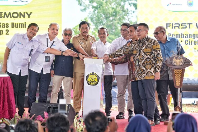 Subholding gas Pertamina, PT Perusahaan Gas Negara (PGN) Tbk bersama anak perusahaan PT Pertamina Gas (Pertagas) siap mendukung pemanfaatan pipa transmisi gas Cirebon?Semarang Tahap II (Pipa Cisem Tahap II). Pembangunan pipa tersebut diresmikan Menteri Energi dan Sumber Daya Mineral (ESDM) Bahlil Lahadalia, Senin, (30/9/2024). 
