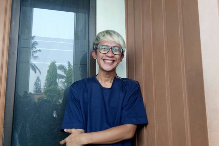 Aming diabadikan usai membacakan ikrar talak terhadap Evelyn di Pengadilan Agama Jakarta Selatan, Senin (24/7/2017).